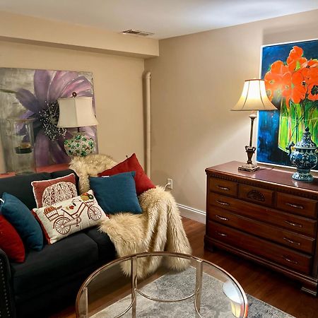 Charming 1-Bedroom Basement Close To Dc Pets Allowed Arlington Exteriör bild